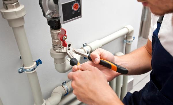 Travaux de plomberie et raccordements sanitaires 